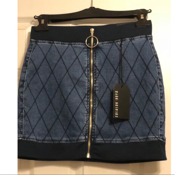 Mini jean skirt - Picture 3 of 3